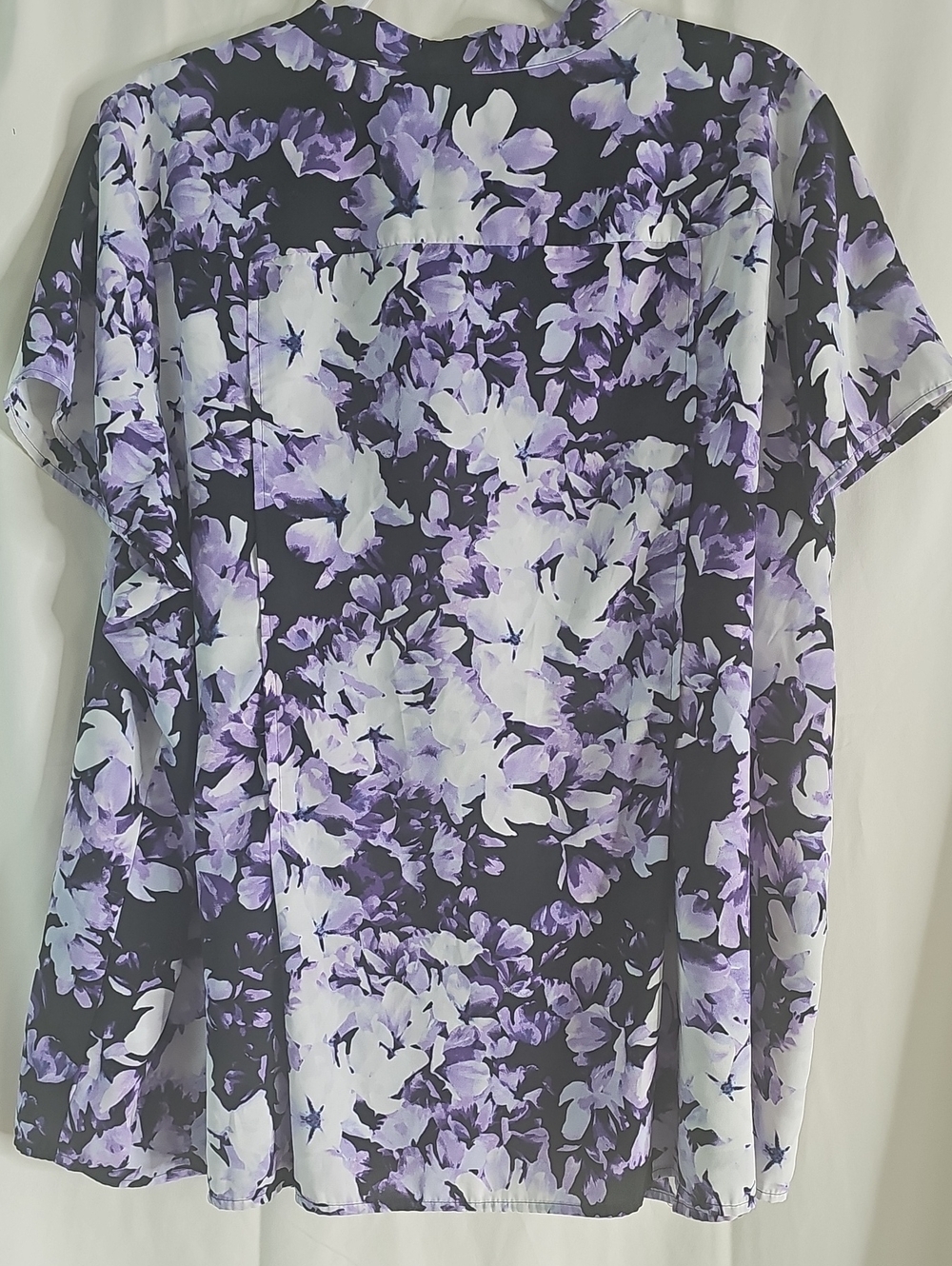 croft & barrow Purple and White Floral Button-Front Women's Top - Picture 3 of 7
